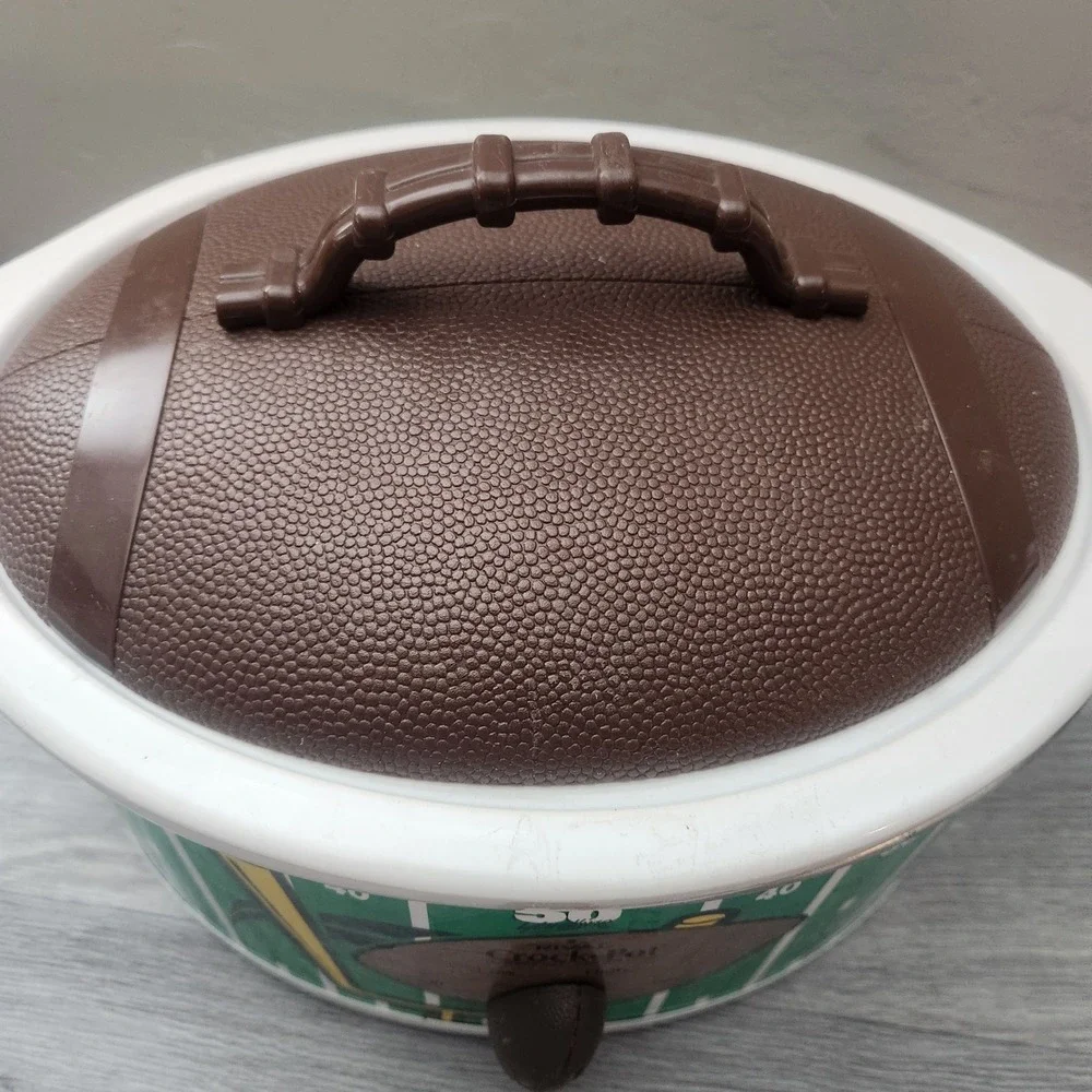 Vintage Rival Crock-Pot Slow Cooker 5qt Football 50 Yard Line Sports Game Day